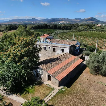 La Tenuta Del Falco Oda ve Kahvaltı *